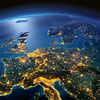 Vliesové fototapety nočná Európa z vesmíru rozmer 375 cm x 250 cm