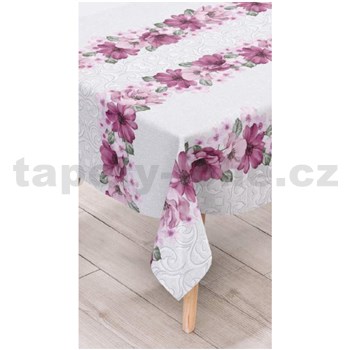 Obrus metráž ružové kvety s ornamentami